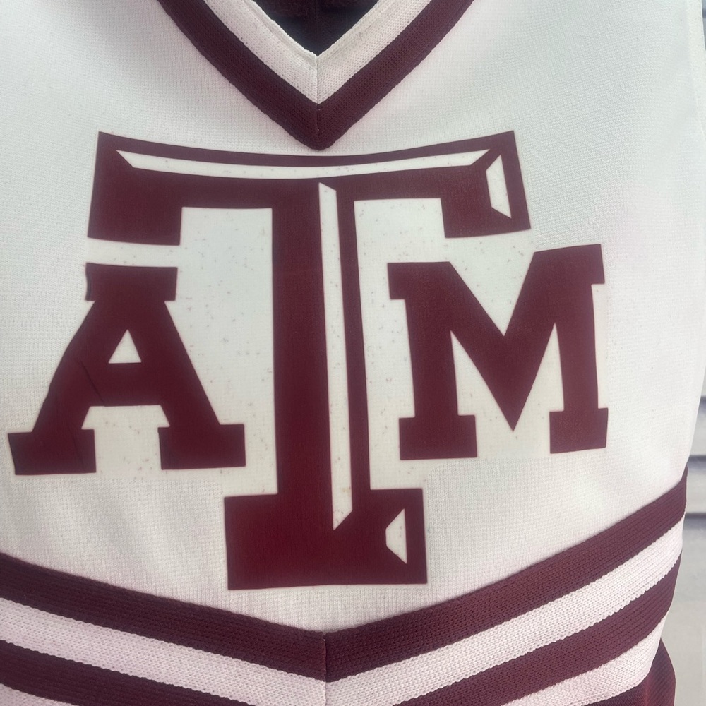 Texas A&M Cheerleading uniform - Picture 2 of 4